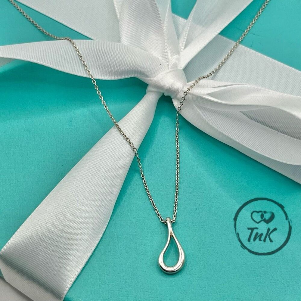 Retired Tiffany & Co Elsa Peretti Open Teardrop Pendant Necklace - Silver - 16”